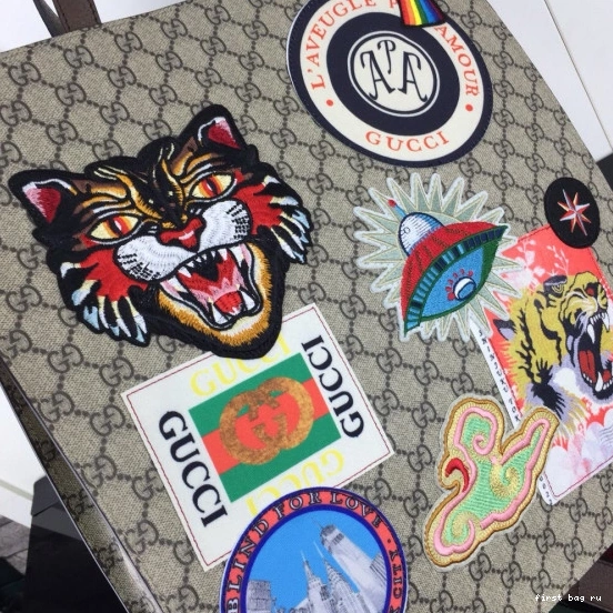 First bag ru Gucci Ophidia Tote 0726